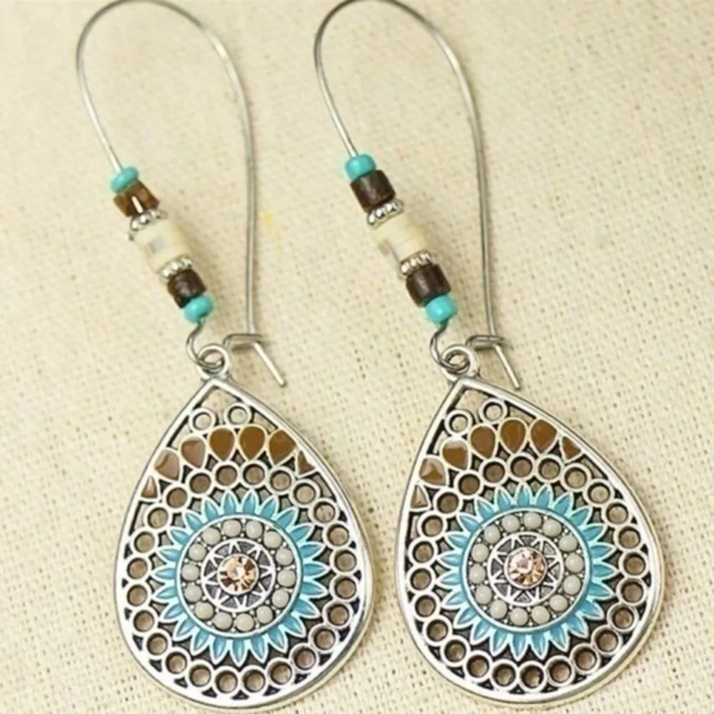 🆕 Boho Beaded Turquoise Drop Hoop Earrings - Picture 3 of 3